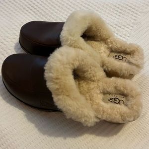 Ugg wooden clog shoes *please read below*
